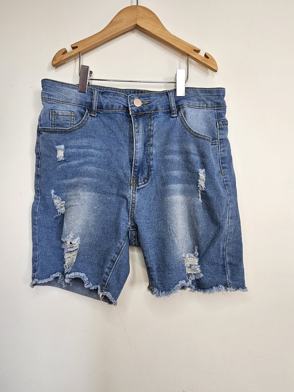 SHEIN Distressed Denim Shorts Size L 8 10 Medium Wash Ripped Frayed Raw Hem 🔥